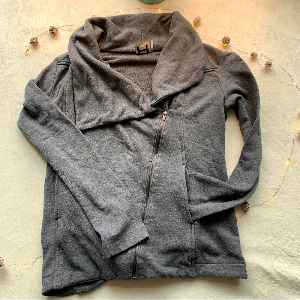 Ultra soft Bordeaux sweater.
